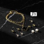 Midnight Clover Jewelry Set